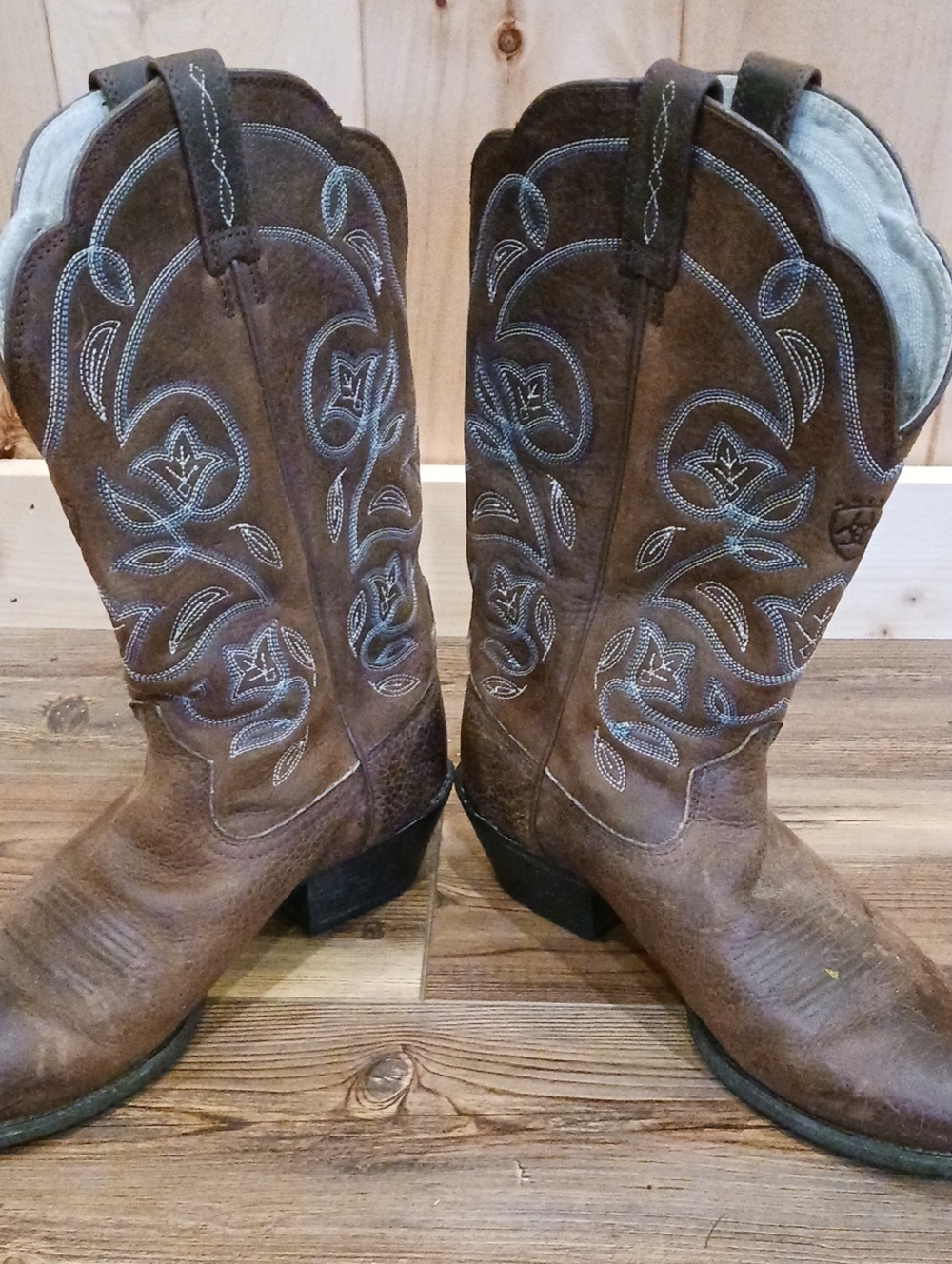 ARIAT HERITAGE WOMENS WESTERN COWBOY BOOTS STYLE# 10001017 Size 7.5